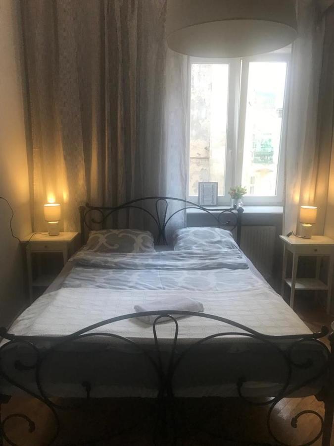 Warszawa, Centrum, Wiejska 15, Kamienica Appartement Buitenkant foto