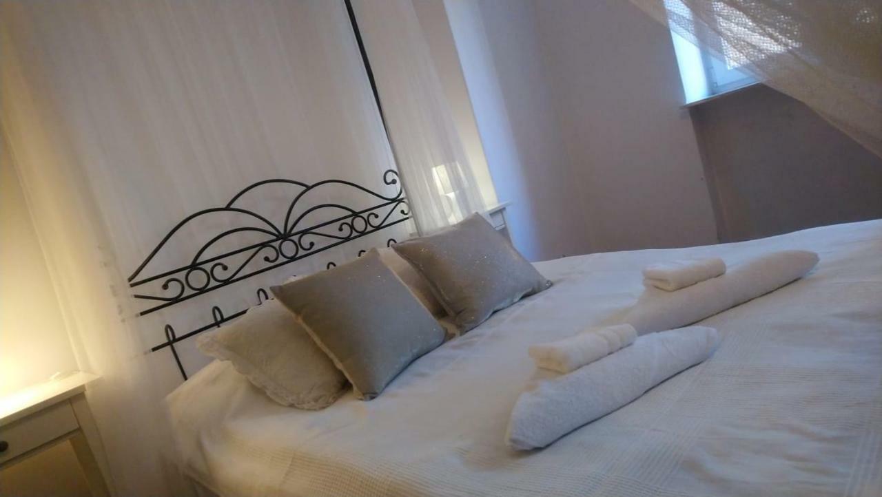 Warszawa, Centrum, Wiejska 15, Kamienica Appartement Buitenkant foto