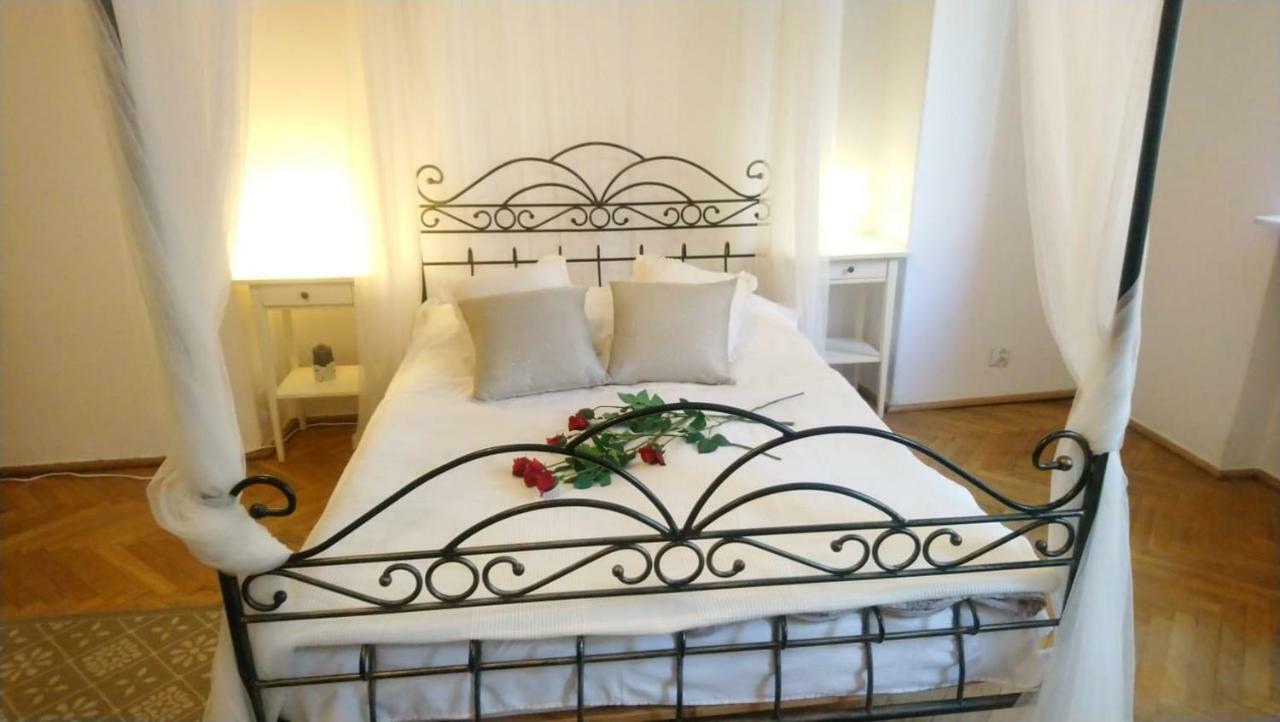 Warszawa, Centrum, Wiejska 15, Kamienica Appartement Buitenkant foto