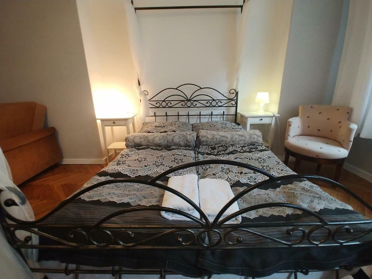 Warszawa, Centrum, Wiejska 15, Kamienica Appartement Buitenkant foto